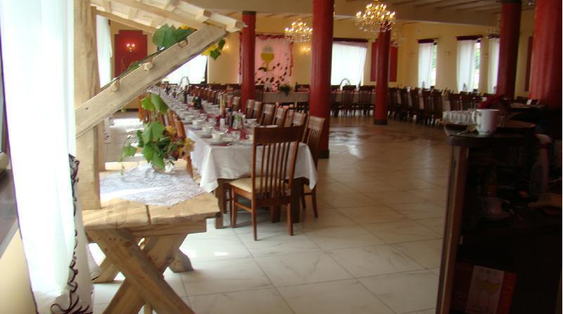 Bed and Breakfast Pensjonat Agroturystyczny Pod Modrzewiem Florczaki Exterior foto